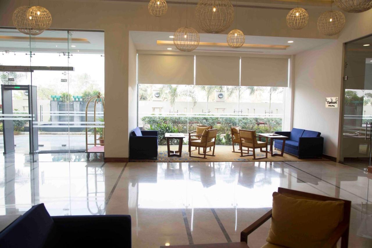 Kalyan Grand - A Business Hotel Vandalur Ngoại thất bức ảnh